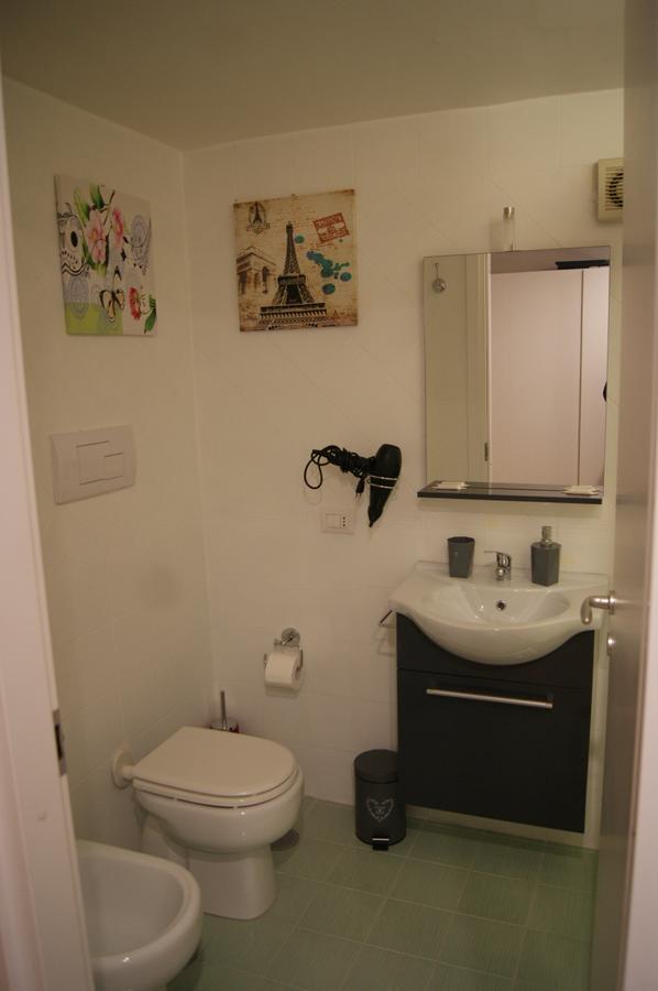 Astoria Suite Σαλέρνο Εξωτερικό φωτογραφία